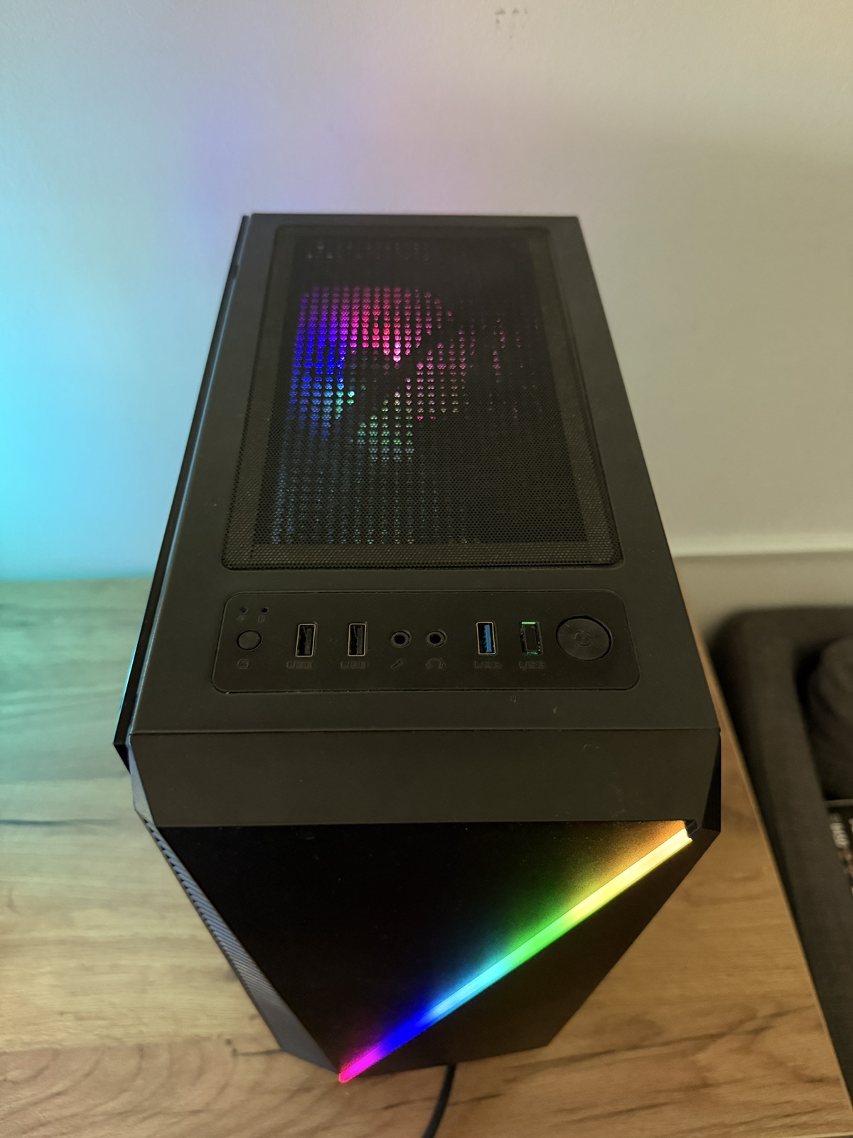 Gaming racunar Ryzen 5 3600 / GTX 1080 Ti 11GB / 16GB DDR4 / 1TB NVMe - slika 6