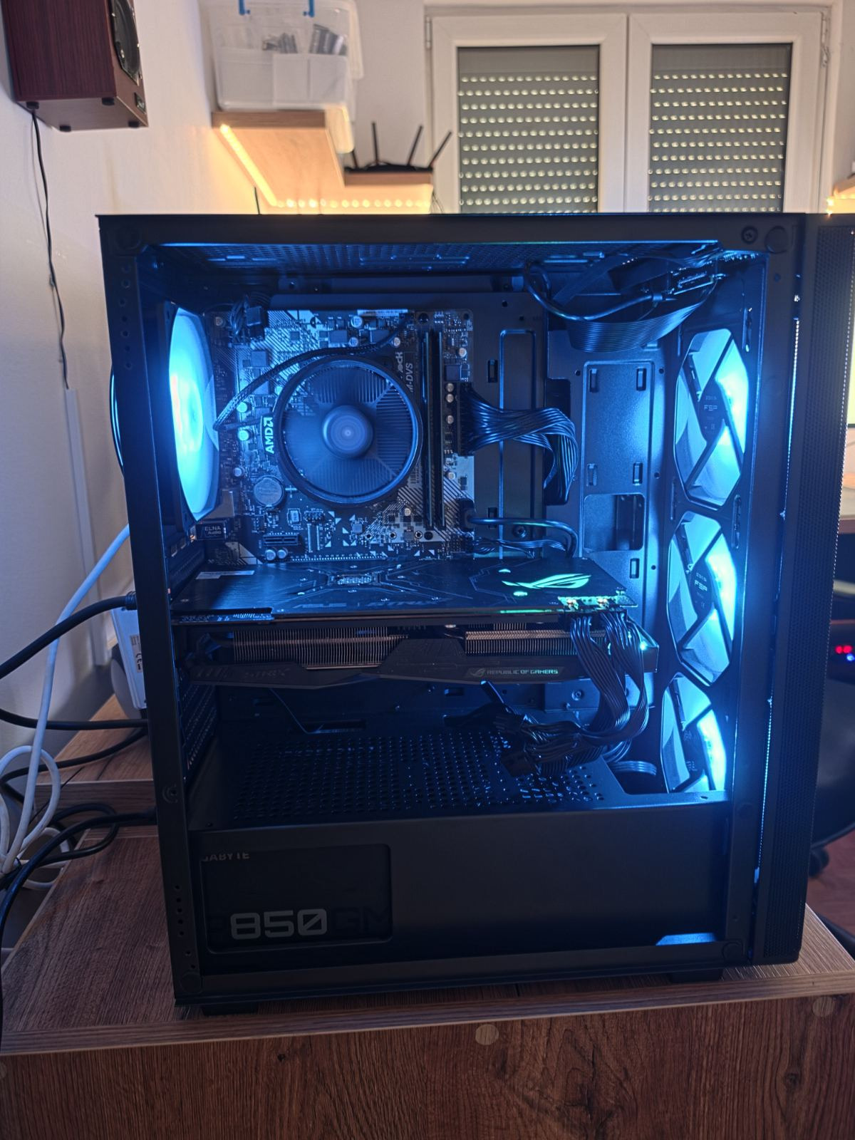 Gaming PC Ryzen 5 3600X / RX Vega 56 8GB / 16GB DDR4 / 850W / 512GB - slika 3