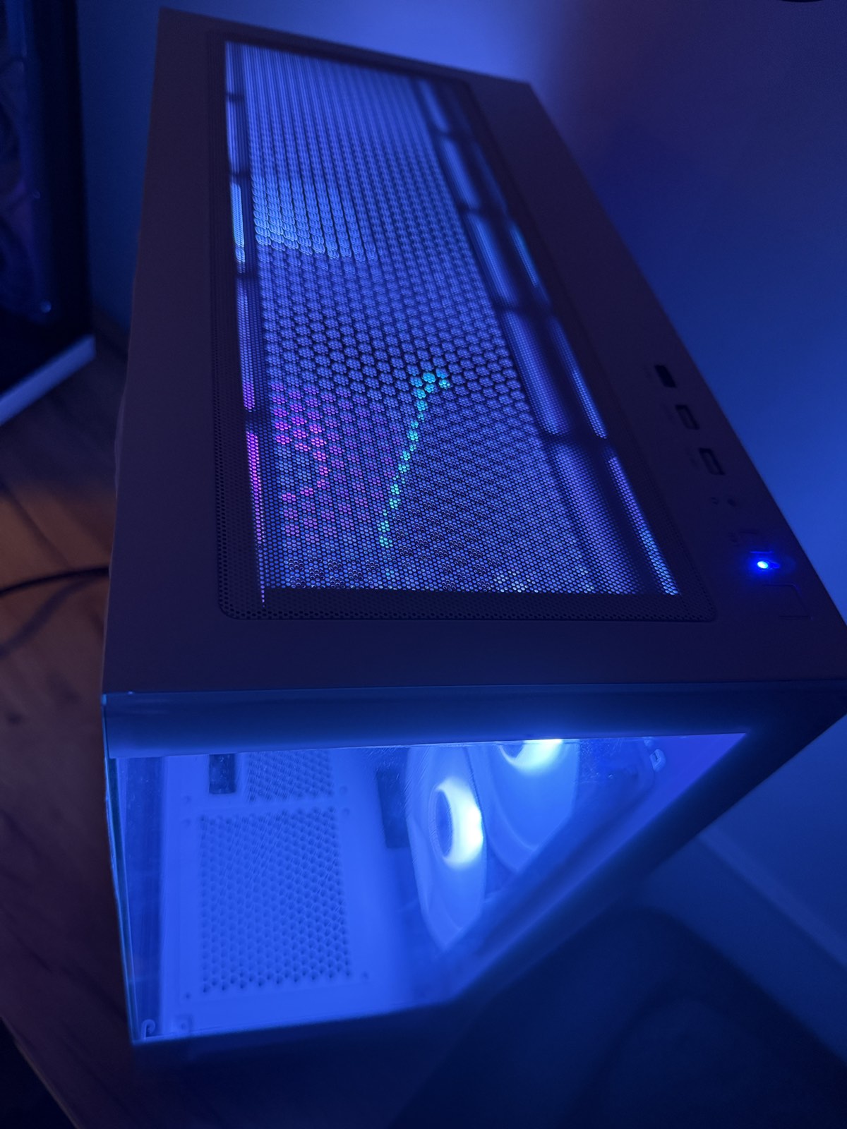 NOV racunar AMD Ryzen 5 7500F/RTX 4060 TI 8GB/ 16GB DDR5 6000mhz/1TB Nvme M.2 - slika 5