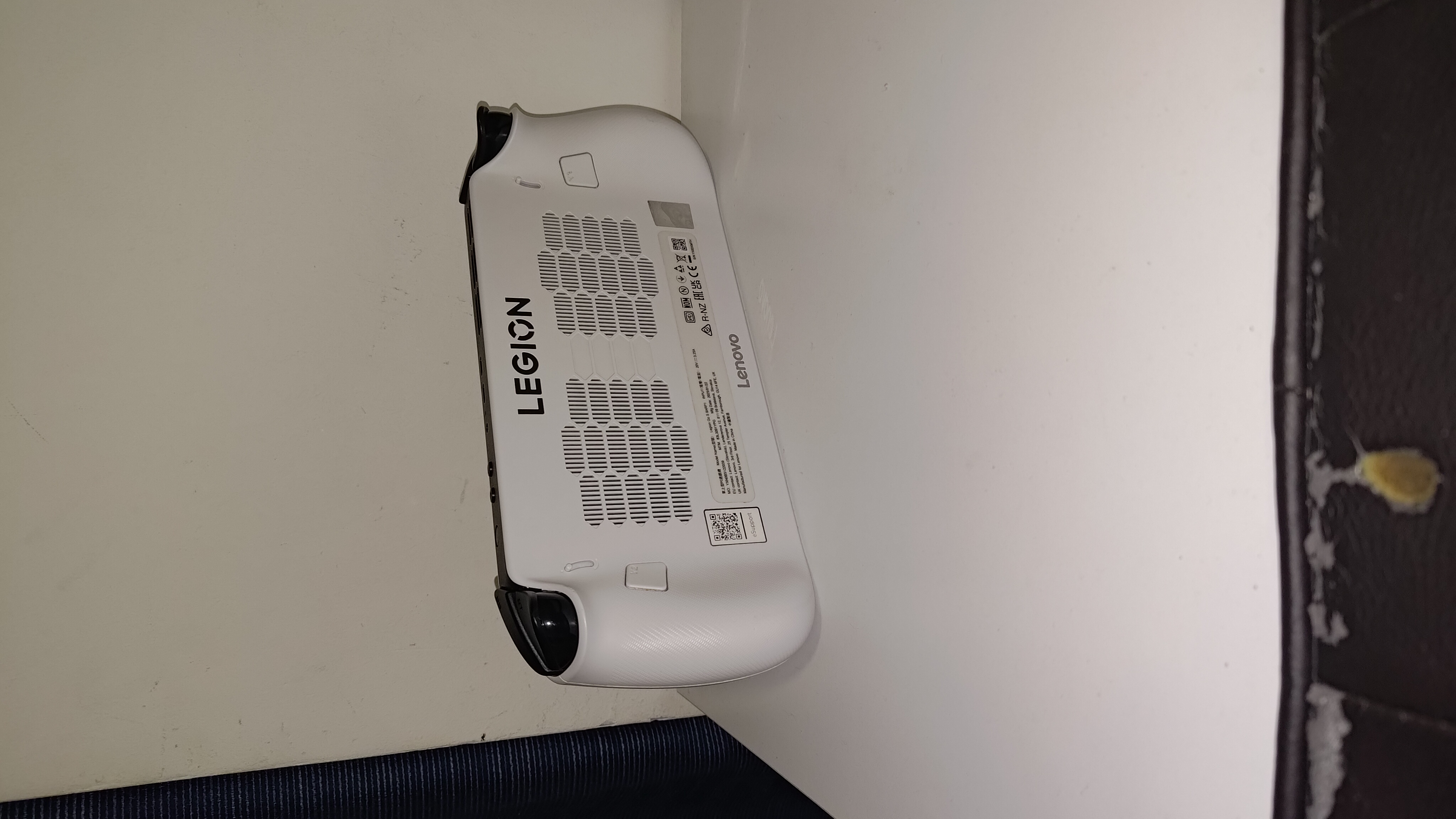 Lenovo Legion Go S 1TB - slika 2