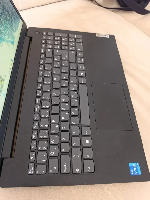 Lenovo V15 G5 i5-13420H / 16GB DDR5 / 512GB NVMe / FHD - slika 3