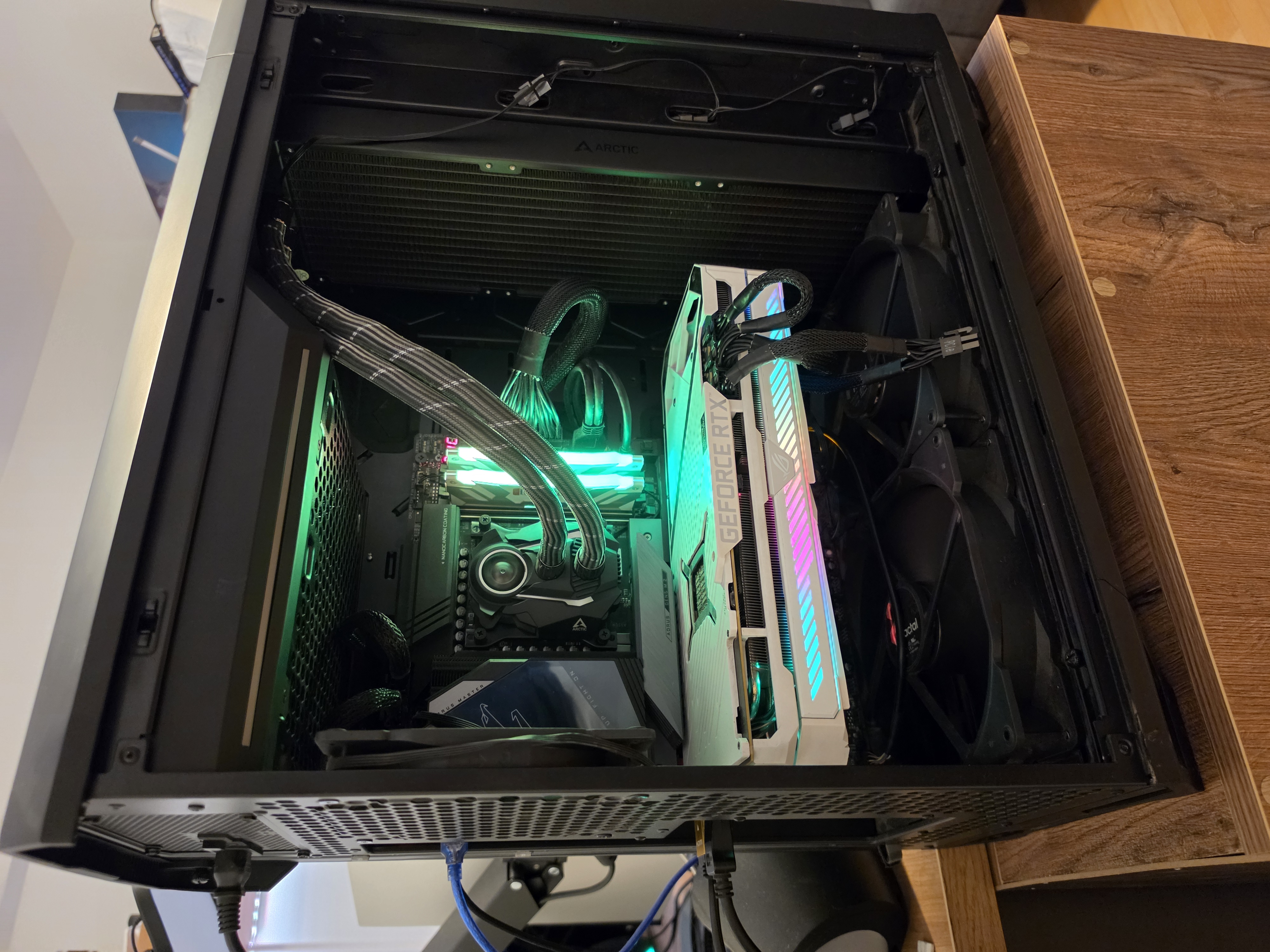 Gaming PC i9 14900K DDR5 Z790 Bez graficke kartice - slika 1