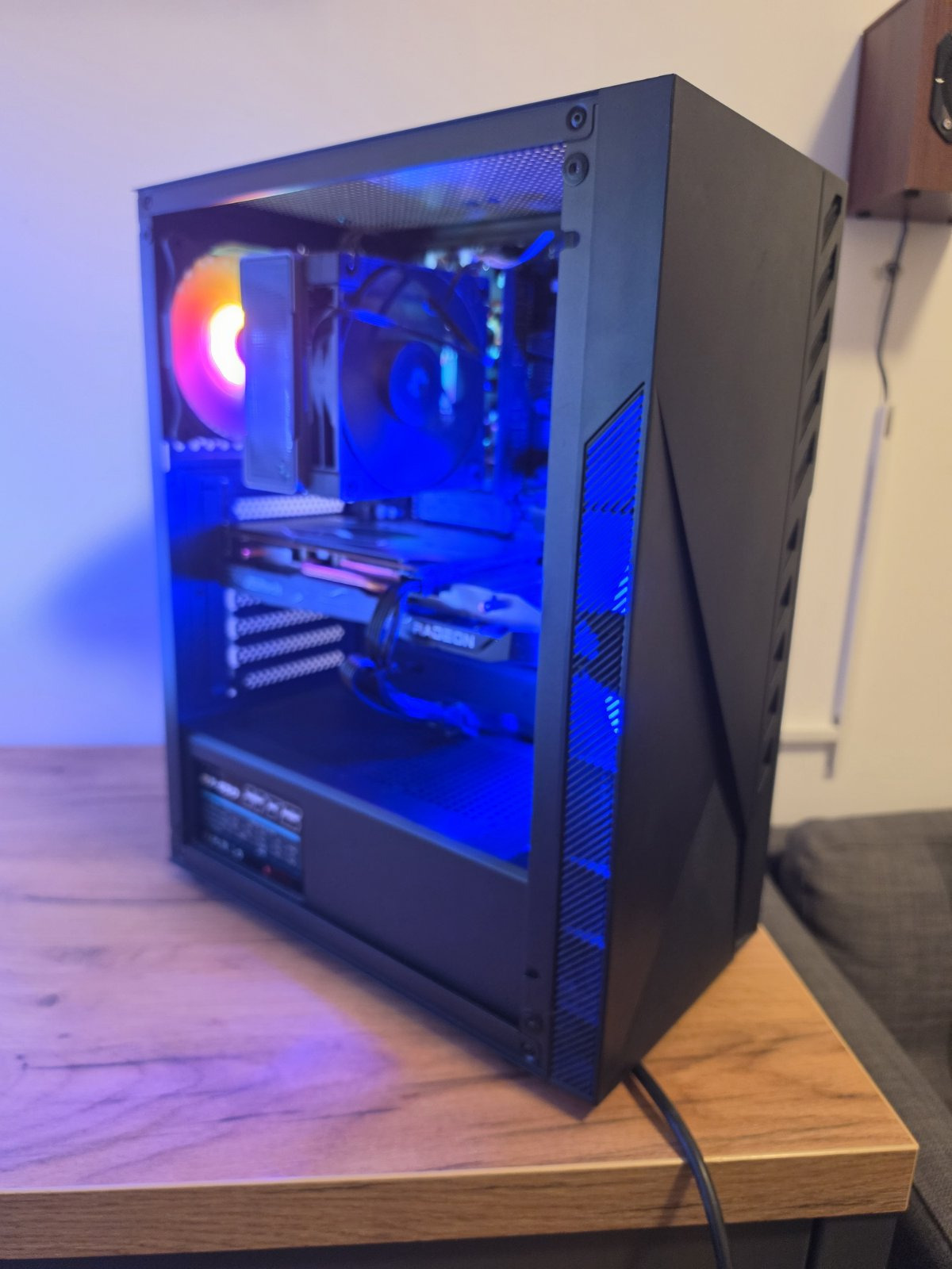 Gaming PC Ryzen 3 3200G / RX 560 4GB / 16GB DDR4 / 480GB SSD - slika 5