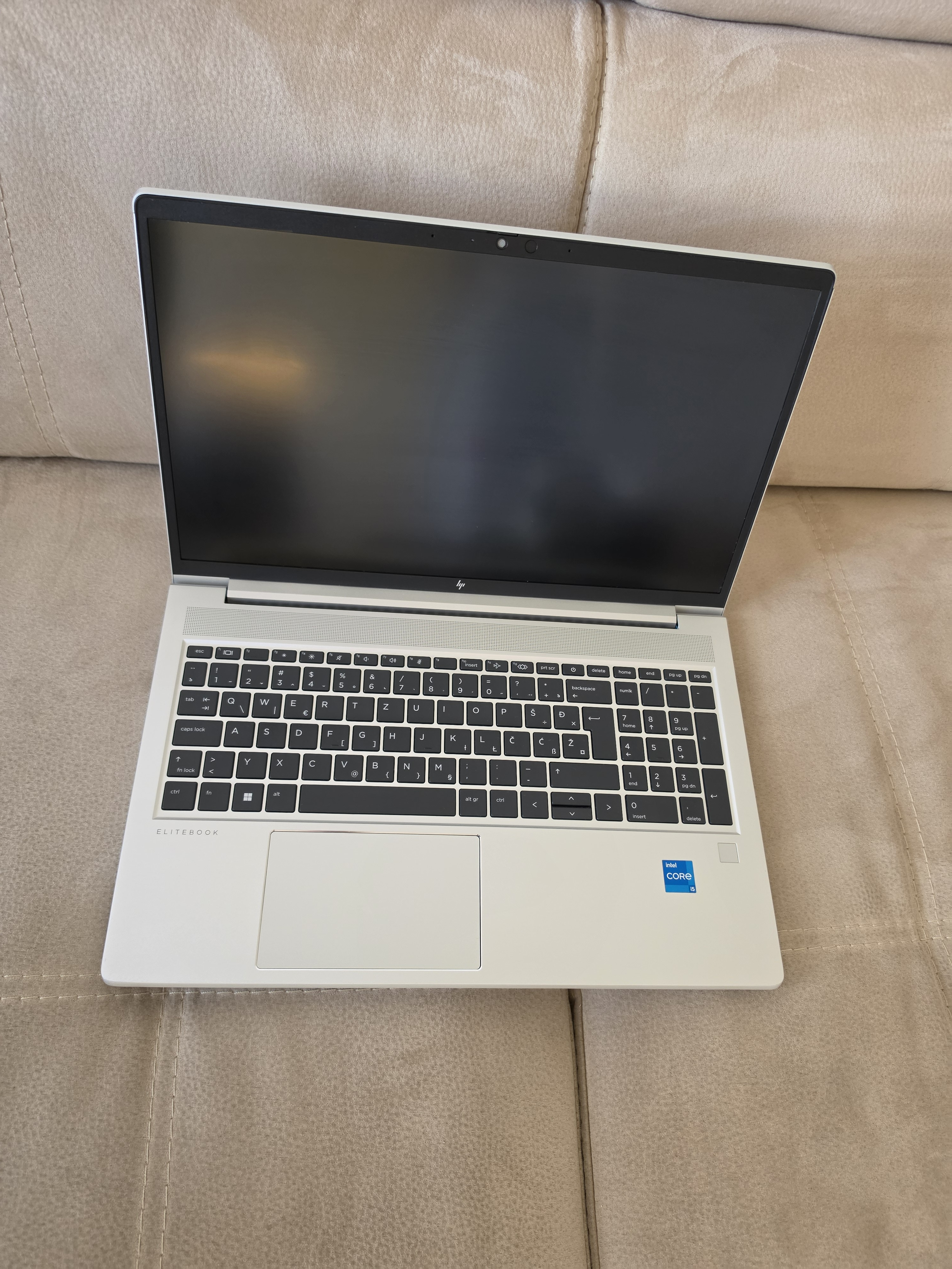 HP EliteBook 650 G9 / i5-1245U / 32GB RAM / 512GB SSD / 15.6 - slika 9