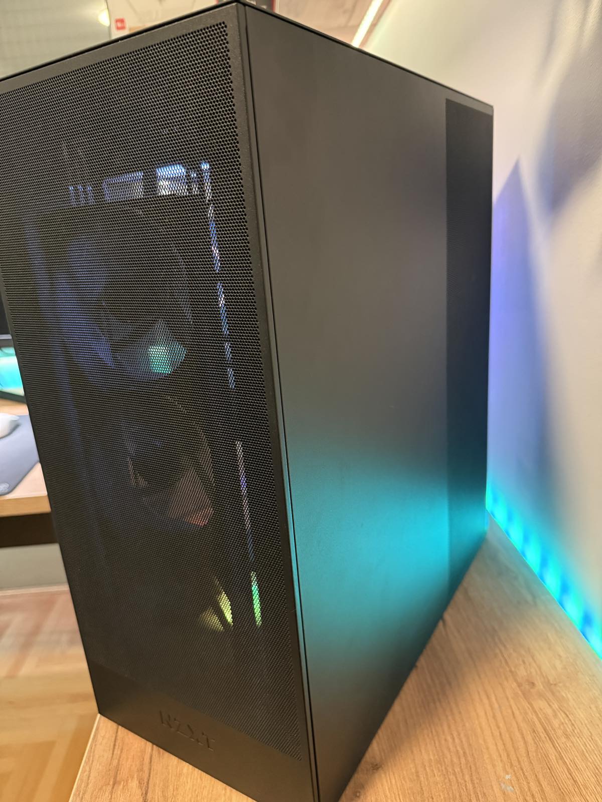 RTX 4070 ti super Intel 14900k 32gb DDR5 2tb nvme m.2 - slika 4