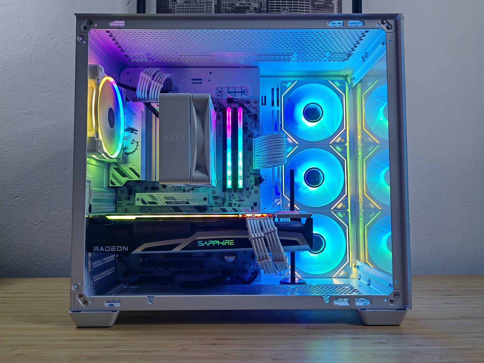 Ryzen 7 9700X/RX 6800 16GB/B850/32GB 6000 CL36/512GB NVMe - slika 1