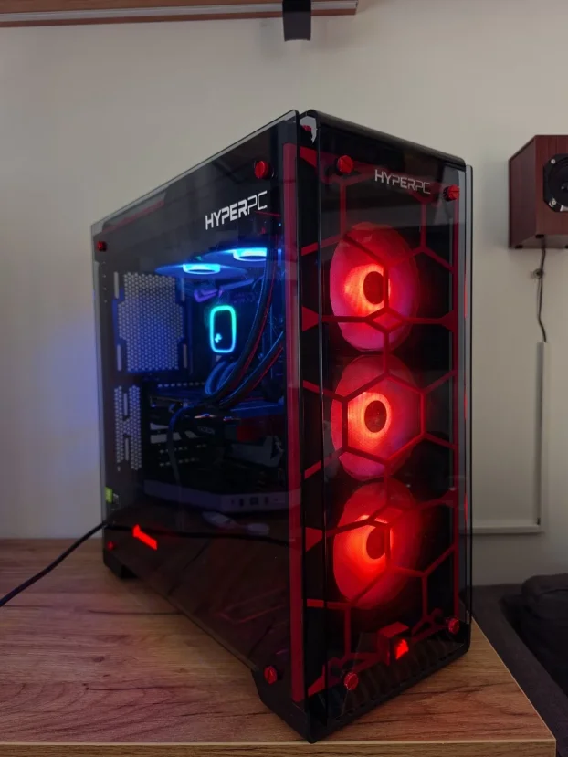 Gaming PC i7-9700KF / RX 6600 8GB / 16GB / 1TB SSD / Corsair - slika 1