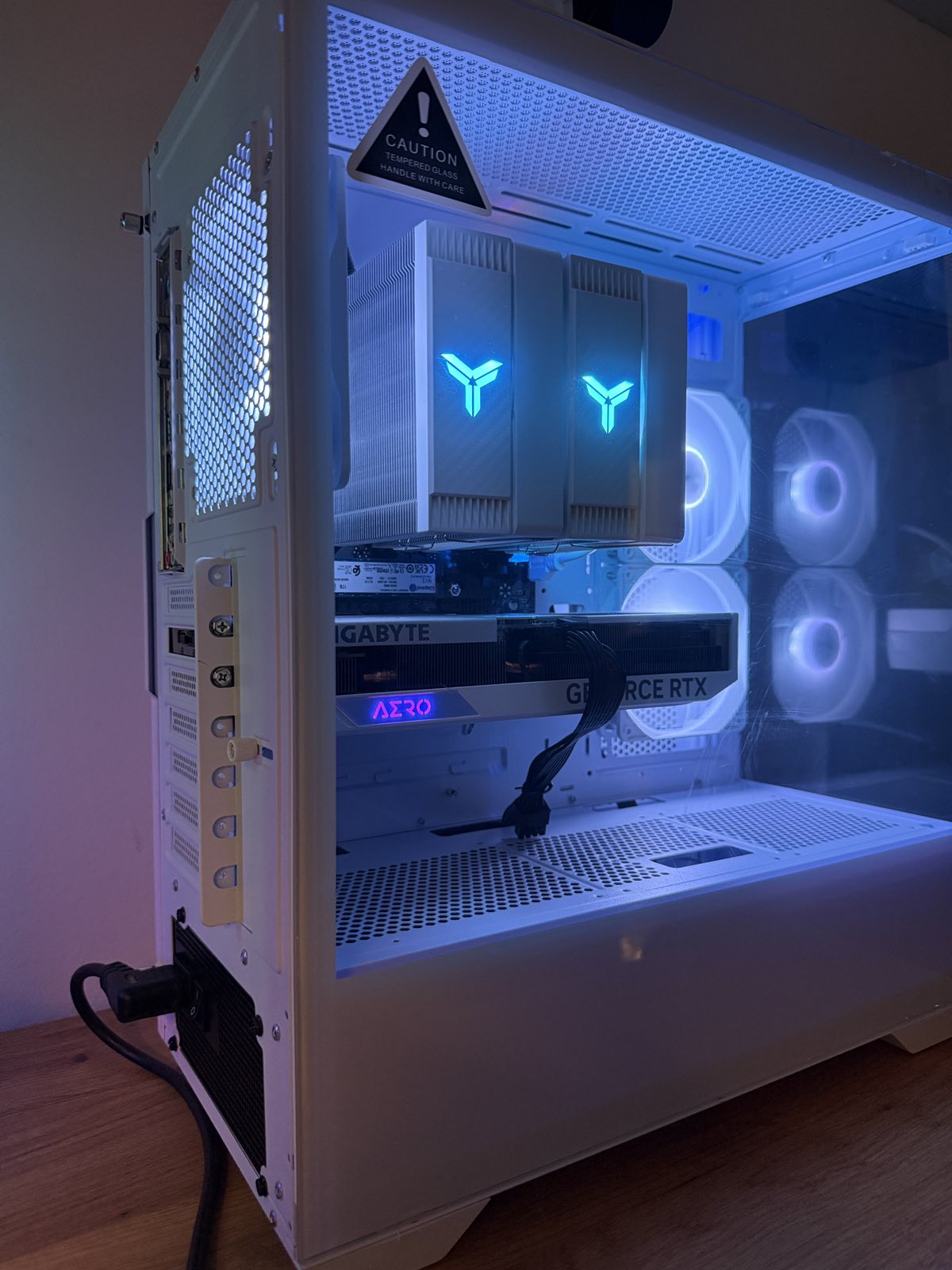 NOV racunar AMD Ryzen 5 7500F/RTX 4060 TI 8GB/ 16GB DDR5 6000mhz/1TB Nvme M.2 - slika 3