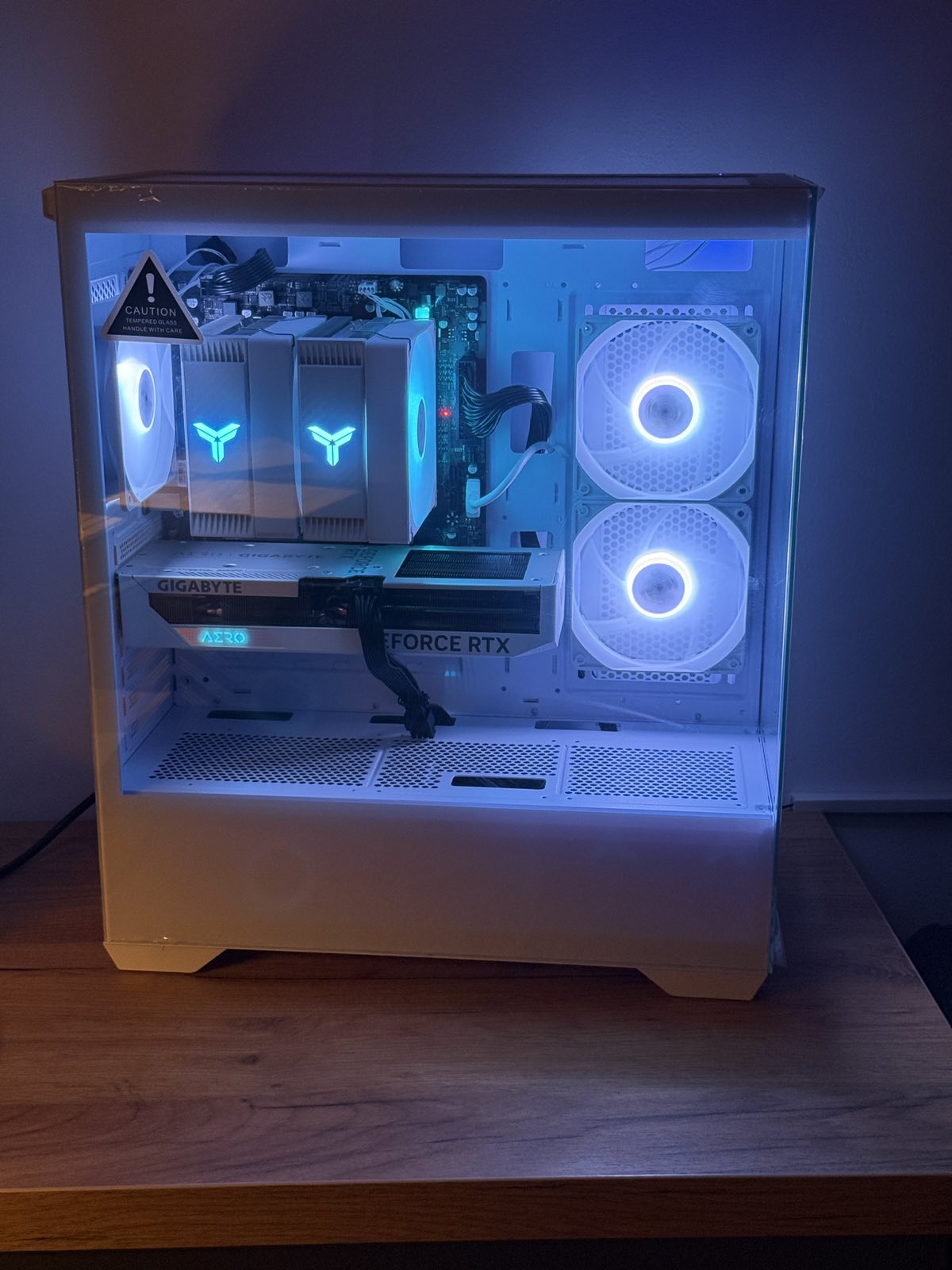 NOV racunar AMD Ryzen 5 7500F/RTX 4060 TI 8GB/ 16GB DDR5 6000mhz/1TB Nvme M.2 - slika 6