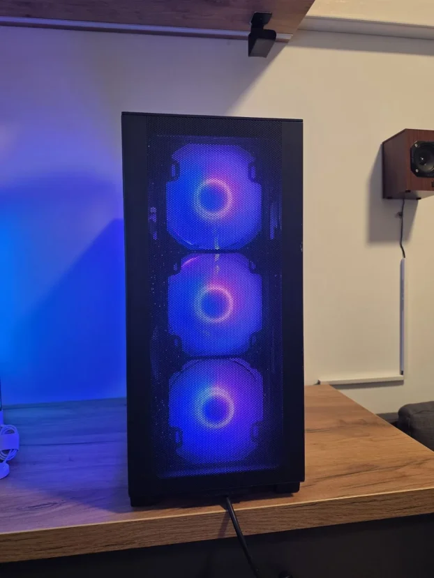 Ryzen 5 7600X3D / RTX 5070 Ti / 32GB DDR5 / 2TB NVMe – TOP - slika 2