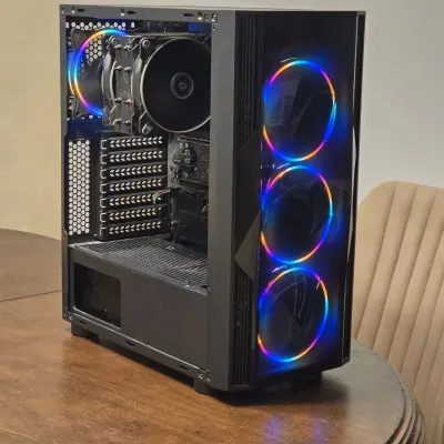 Ryzen 9 7900X / 32GB DDR5 6000MHz / B650 / 600w / AM5