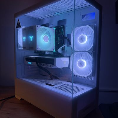 NOV racunar AMD Ryzen 5 7500F/RTX 4060 TI 8GB/ 16GB DDR5 6000mhz/1TB Nvme M.2 - Polovni Računar