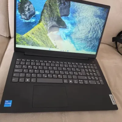Lenovo V15 G5 i5-13420H / 16GB DDR5 / 512GB NVMe / FHD