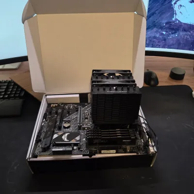 Ryzen 9 5950X / ASUS TUF B550-PLUS / Thermalright dual-tower