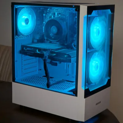 Gaming PC Ryzen 5 5600 / RX 6600 8GB / 16GB DDR4 / SSD 1TB