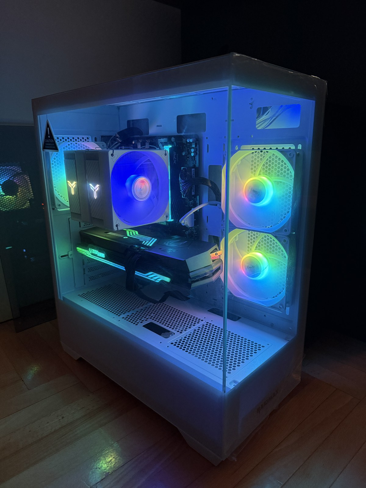 NOV racunar AMD Ryzen 5 7500F/RTX 3080 10gb/ 16GB DDR5 6000mhz/1TB Nvme M.2 - slika 2