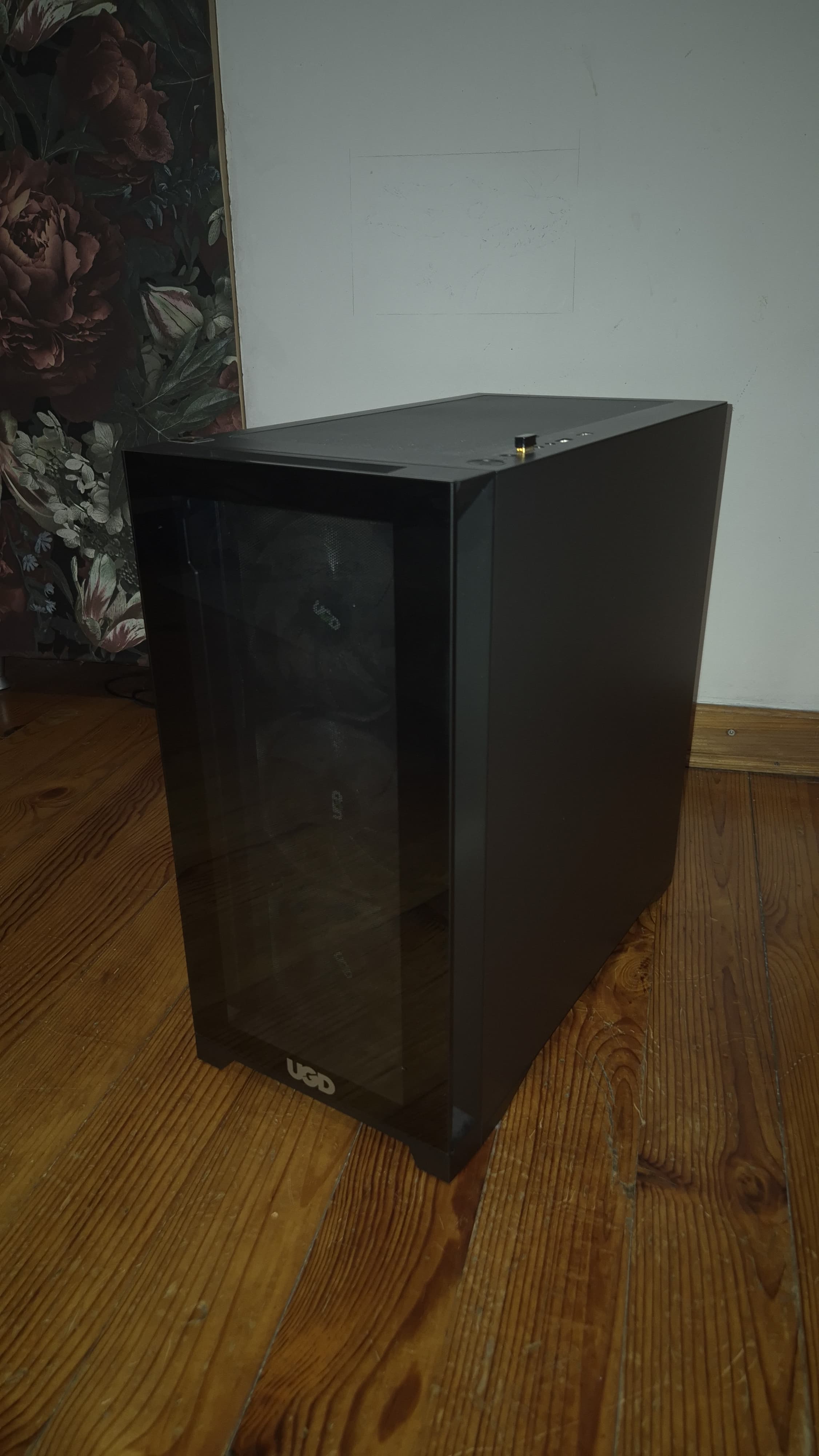 Gaming PC Ryzen 7 5700X / RX 6600 8GB / 16GB RAM / 500GB NVM - slika 2