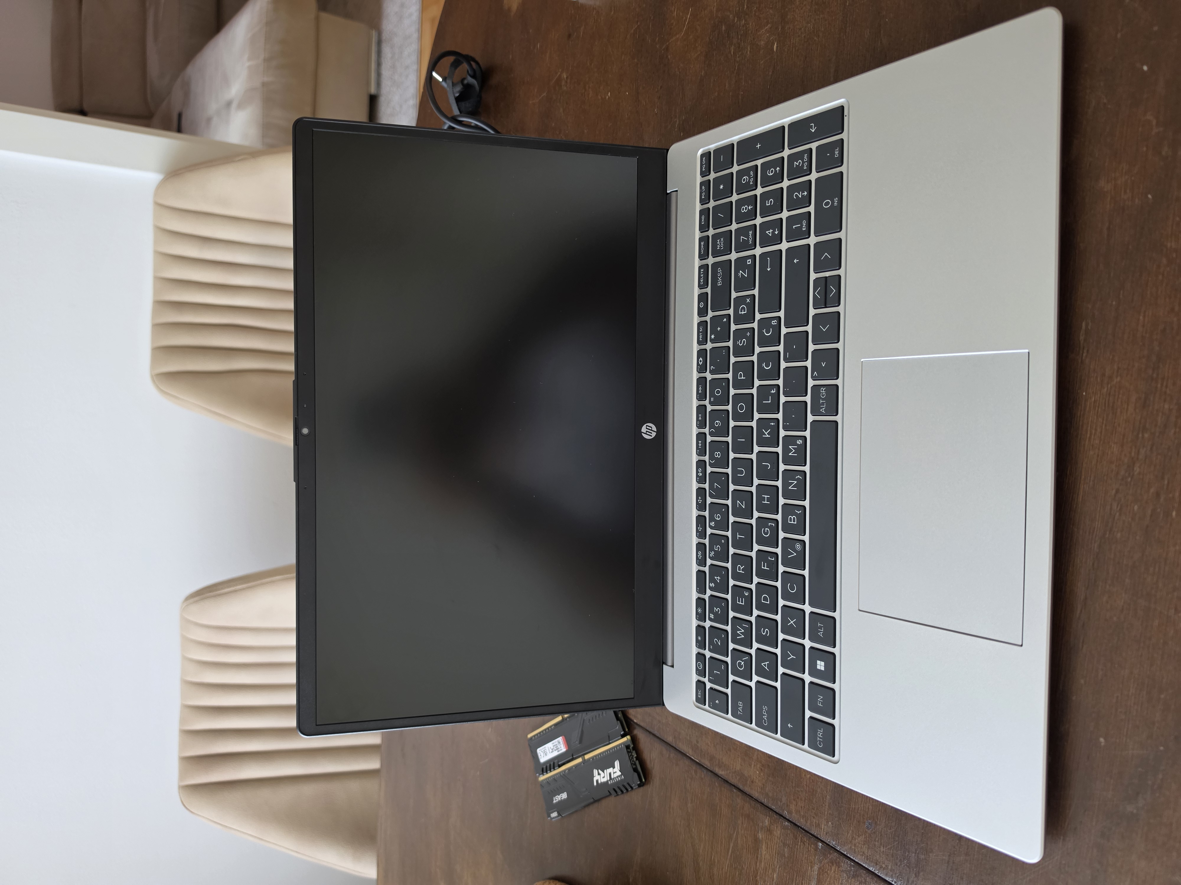 HP 255 G10 KAO NOV / Ryzen 3 7330U / 16GB / 512GB SSD / FHD - slika 1