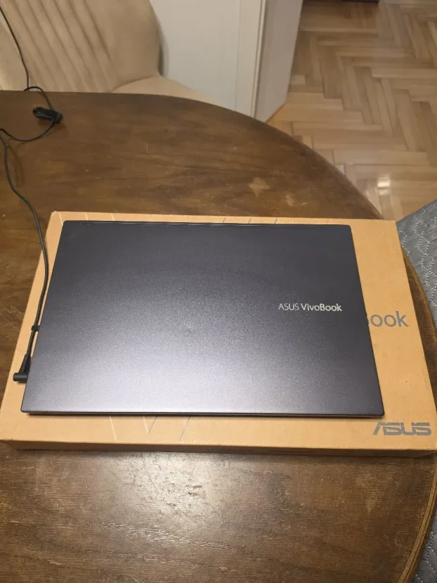 ASUS VivoBook 15 OLED / i7-1165G7 / 16GB RAM / 512GB SSD - slika 6